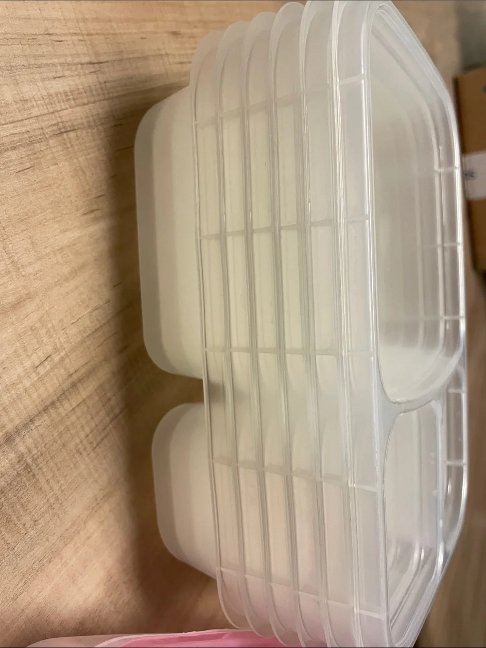7 Containers/Lids with Dividers